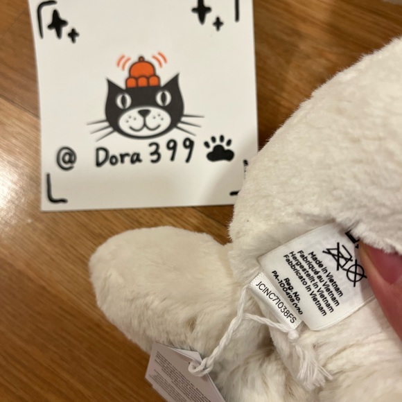 Jellycat Authentic Bashful Red Love Heart Bunny – Medium – Valentine’s Day Gift - Picture 4 of 5